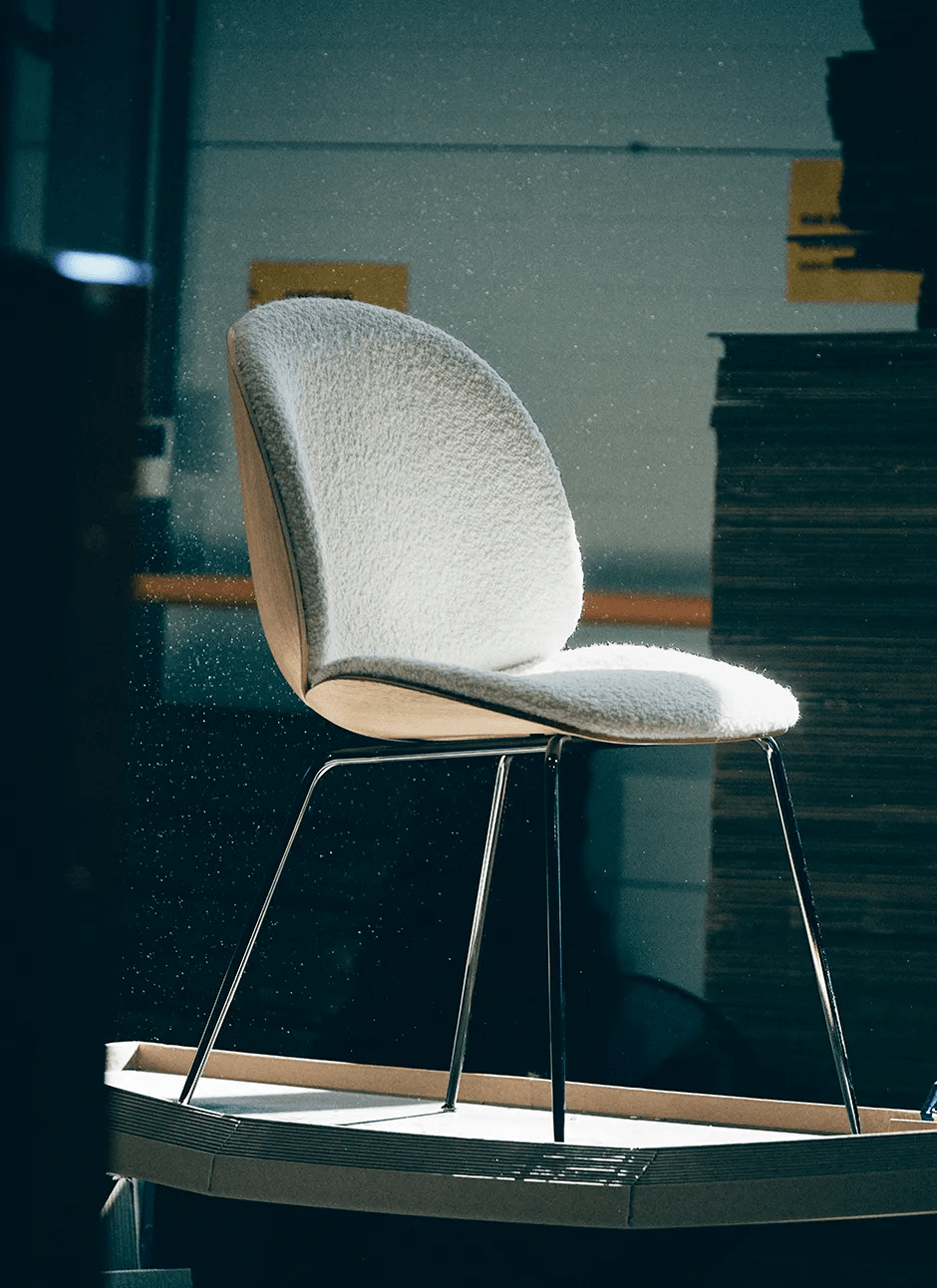 Chaise de salle à manger BEETLE - placage 3D